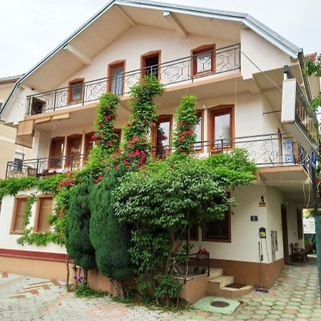 Vila Biljana Ohridアパートメント エクステリア 写真